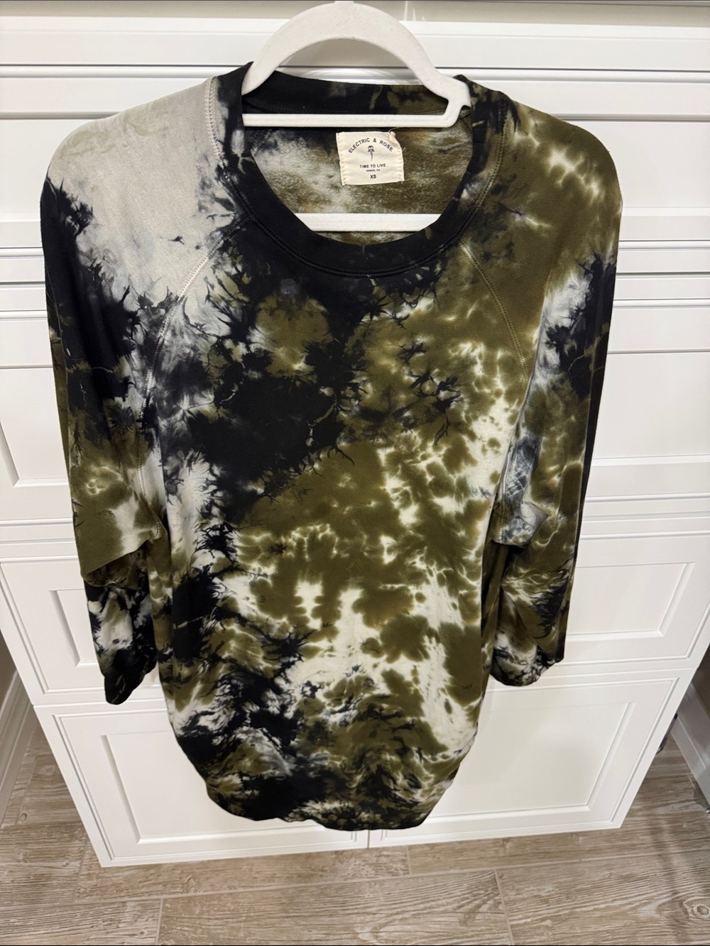 Electric & Rose Olive & Black Tie-Dye Long Sleeve Pullover